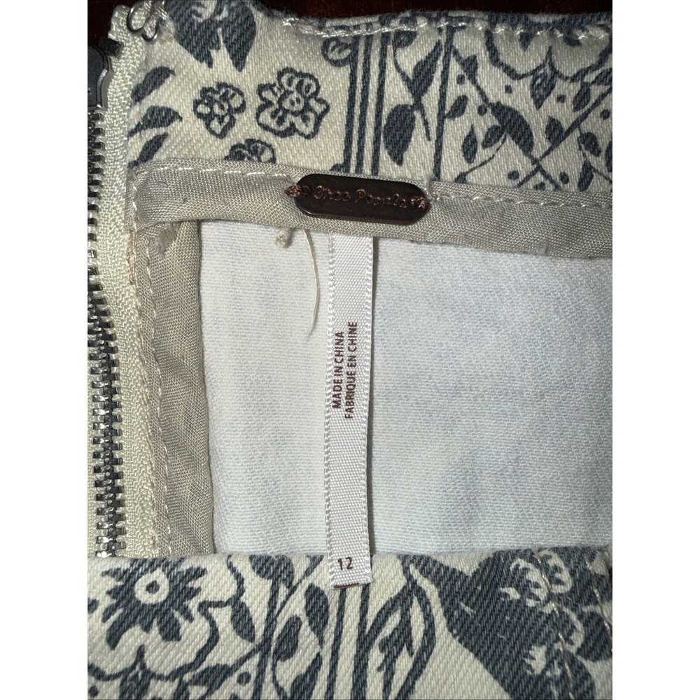 Free People Mini Skirt Women's Size 12 Modern Femme Floral Denim Blue Cream - Picture 4 of 7